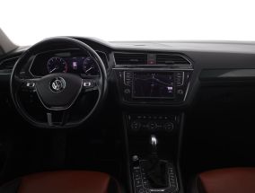 Volkswagen Tiguan - 2016