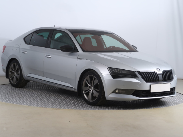 Škoda Superb 2016