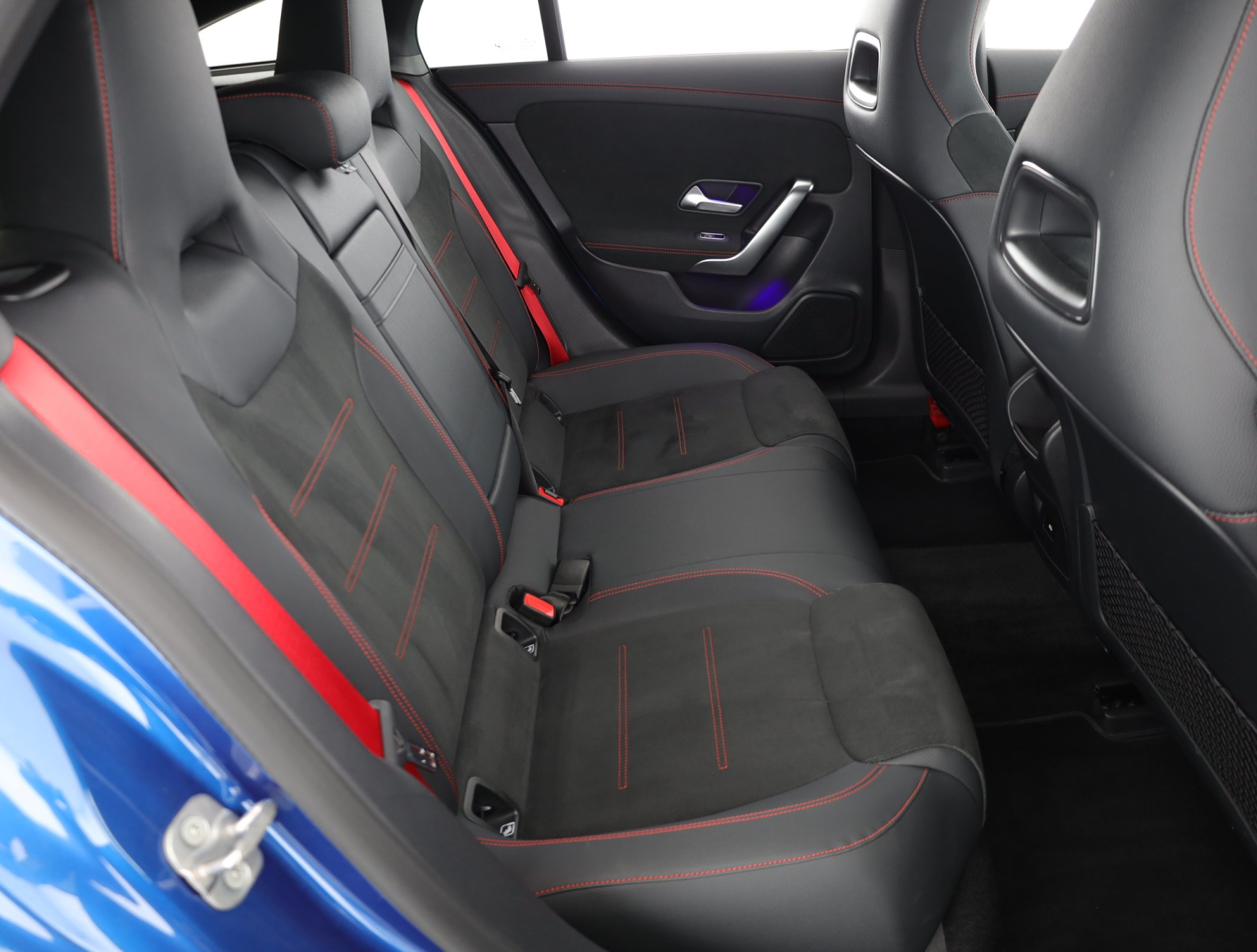 Mercedes - Benz CLA - 2025