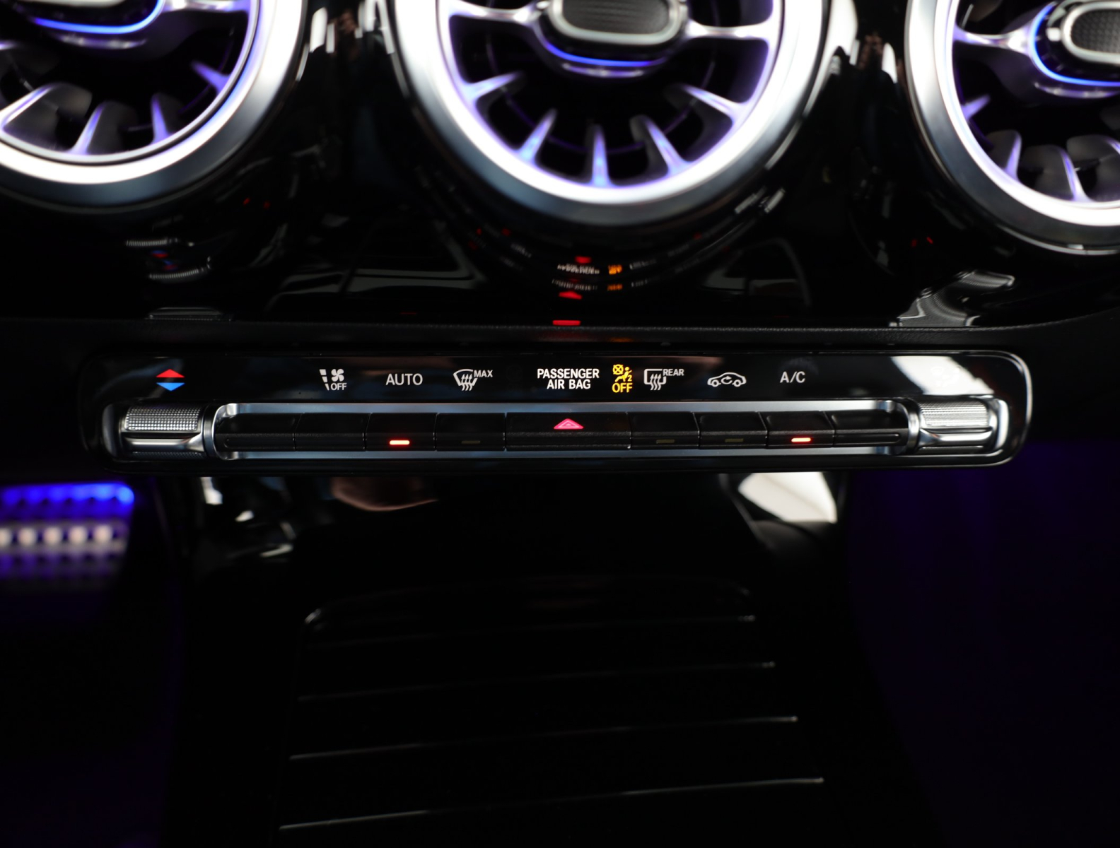 Mercedes-Benz CLA - 2025