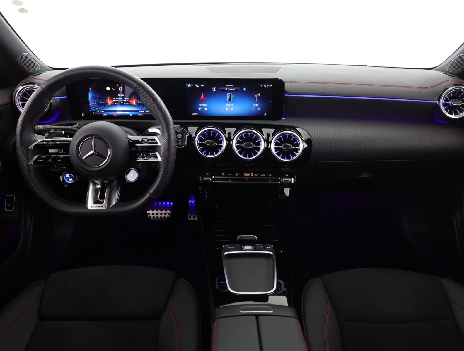 Mercedes-Benz CLA - 2025