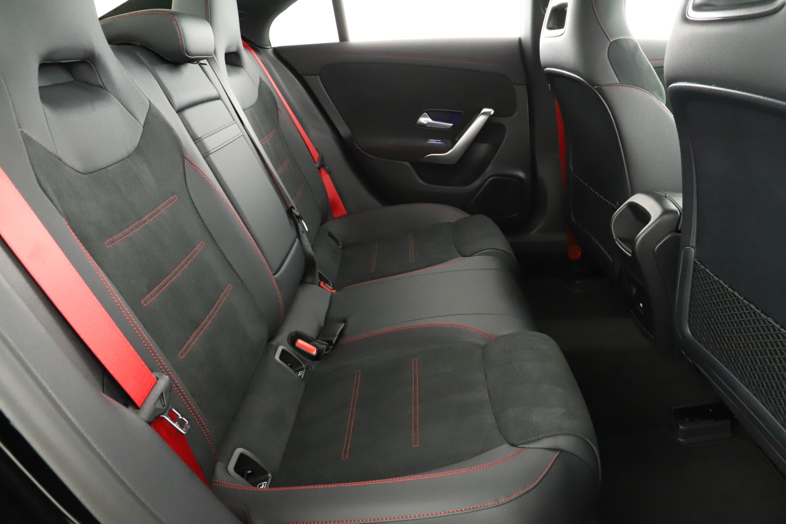 Mercedes - Benz CLA - 2025