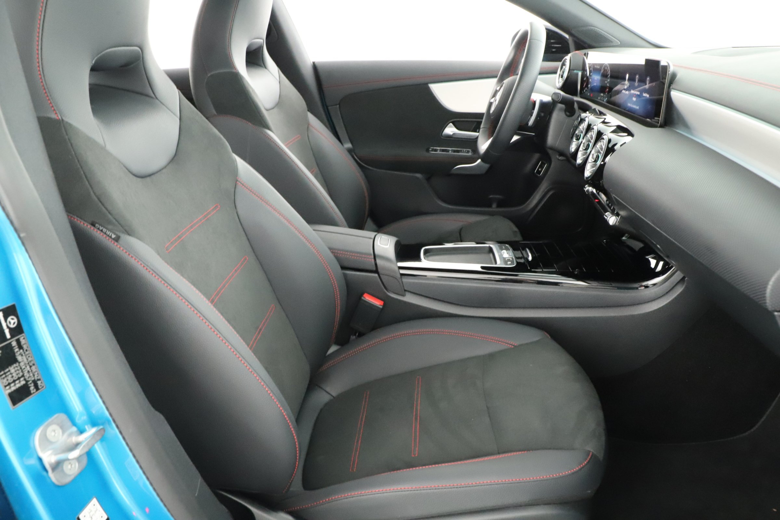 Mercedes-Benz CLA - 2025