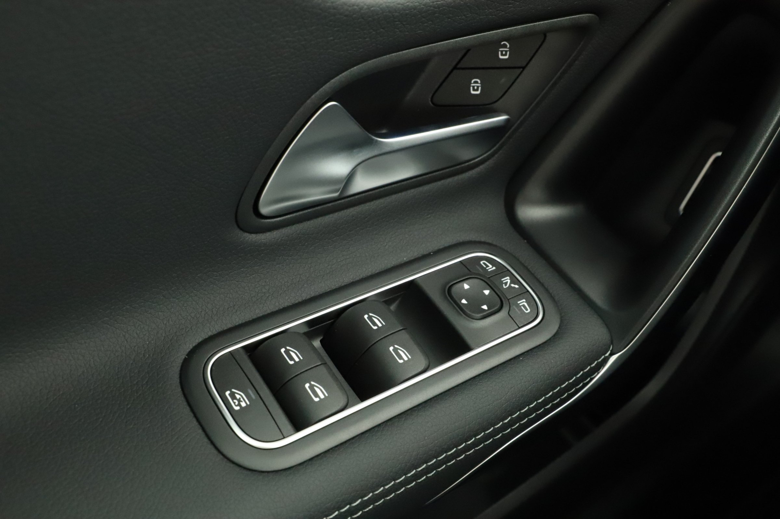 Mercedes-Benz CLA - 2025