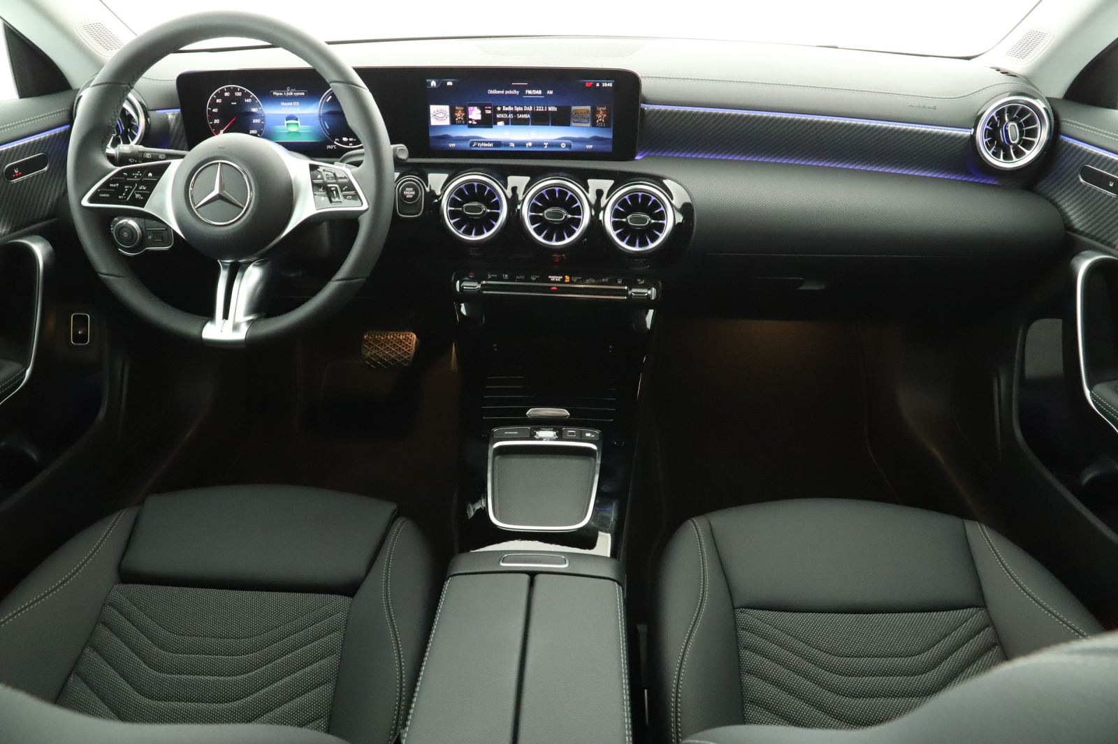 Mercedes-Benz CLA - 2025