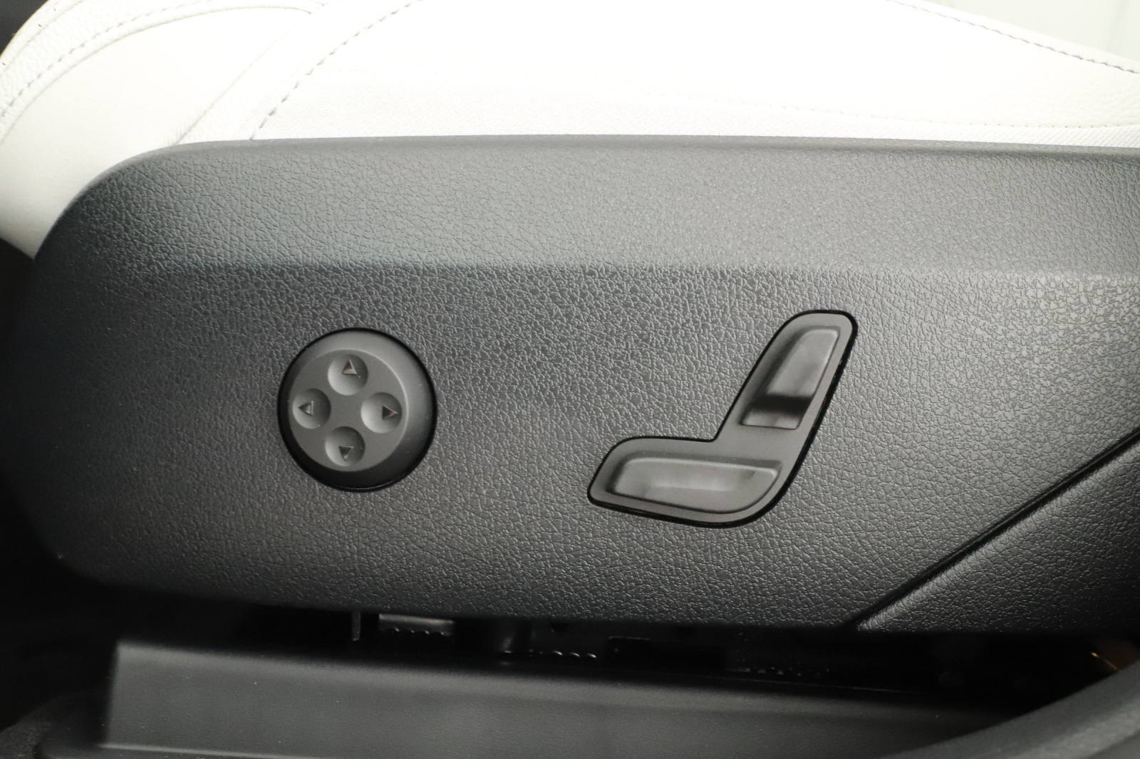 Mercedes - Benz GLC Coupe - 2025