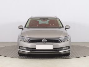 Volkswagen Passat - 2015