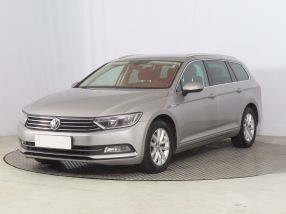Volkswagen Passat - 2015