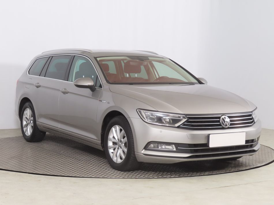 Volkswagen Passat - 2015