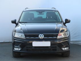 Volkswagen Tiguan - 2016