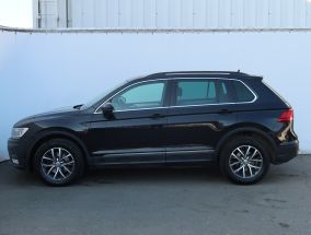 Volkswagen Tiguan - 2016