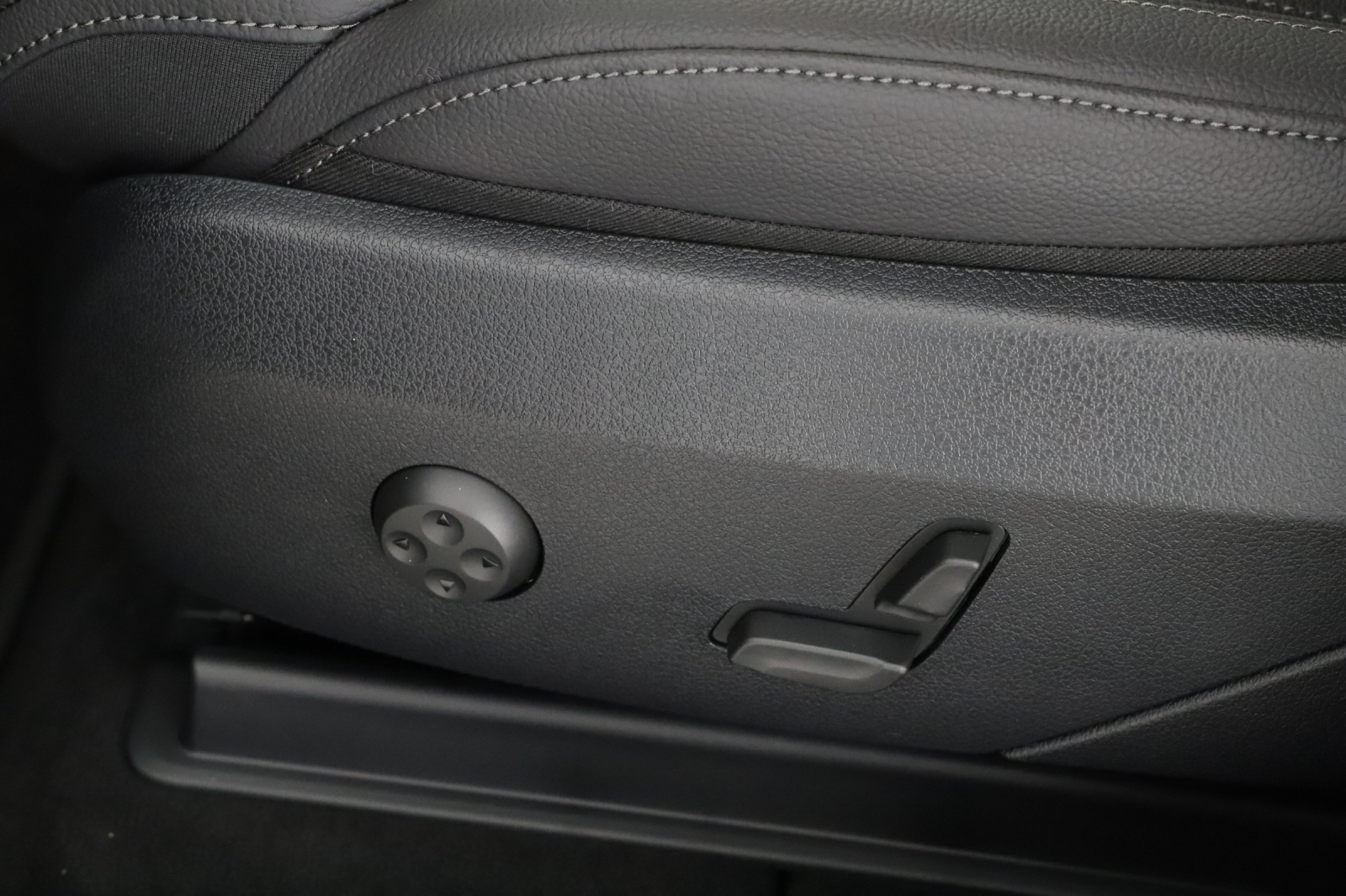 Mercedes - Benz GLC Coupe - 2025