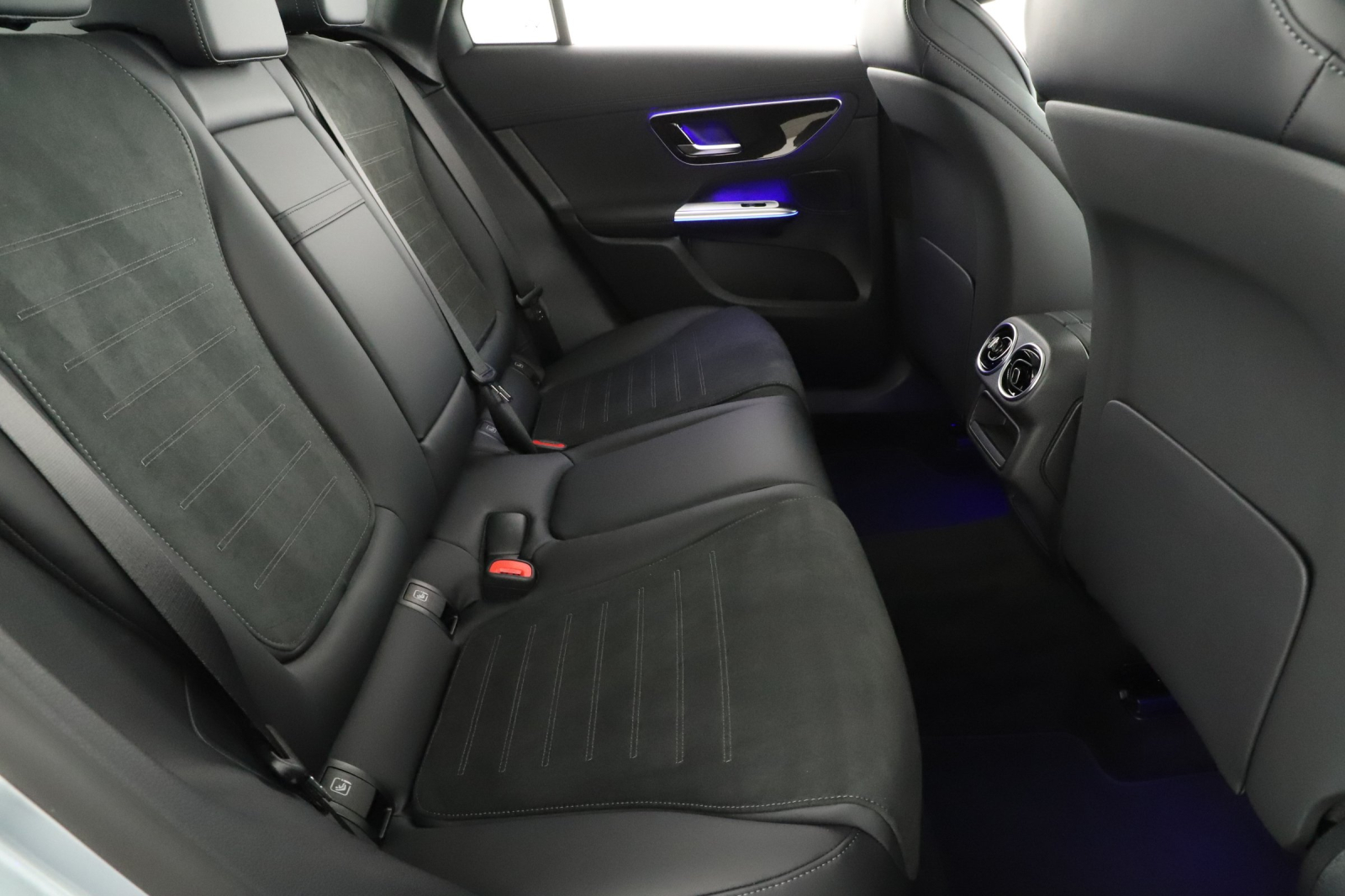 Mercedes-Benz GLC - 2025