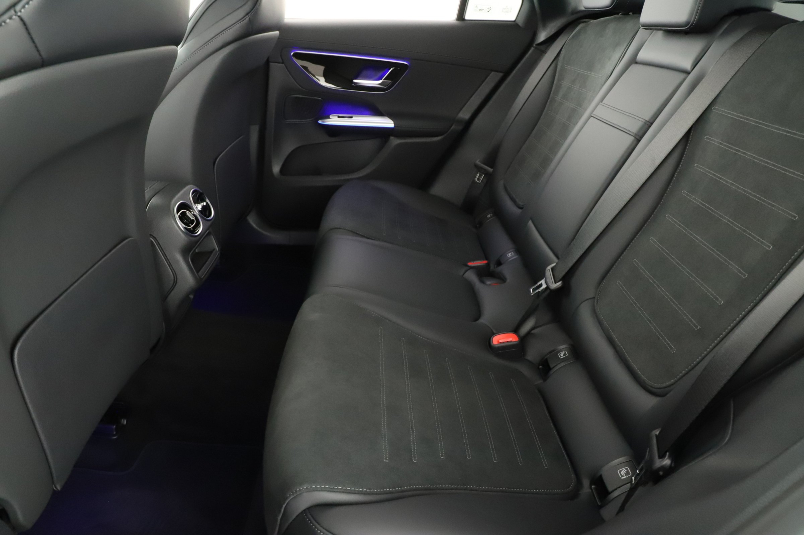 Mercedes-Benz GLC - 2025