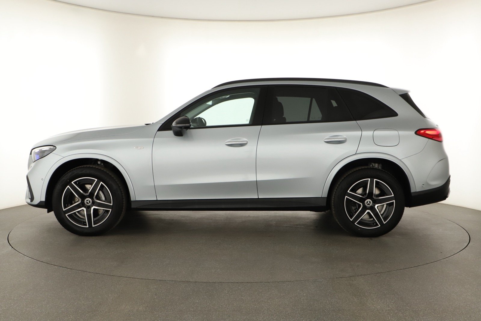 Mercedes-Benz GLC - 2025