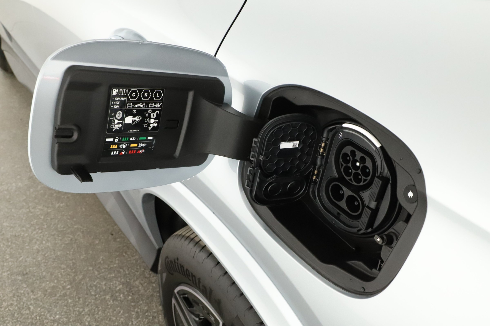 Mercedes-Benz GLC - 2025