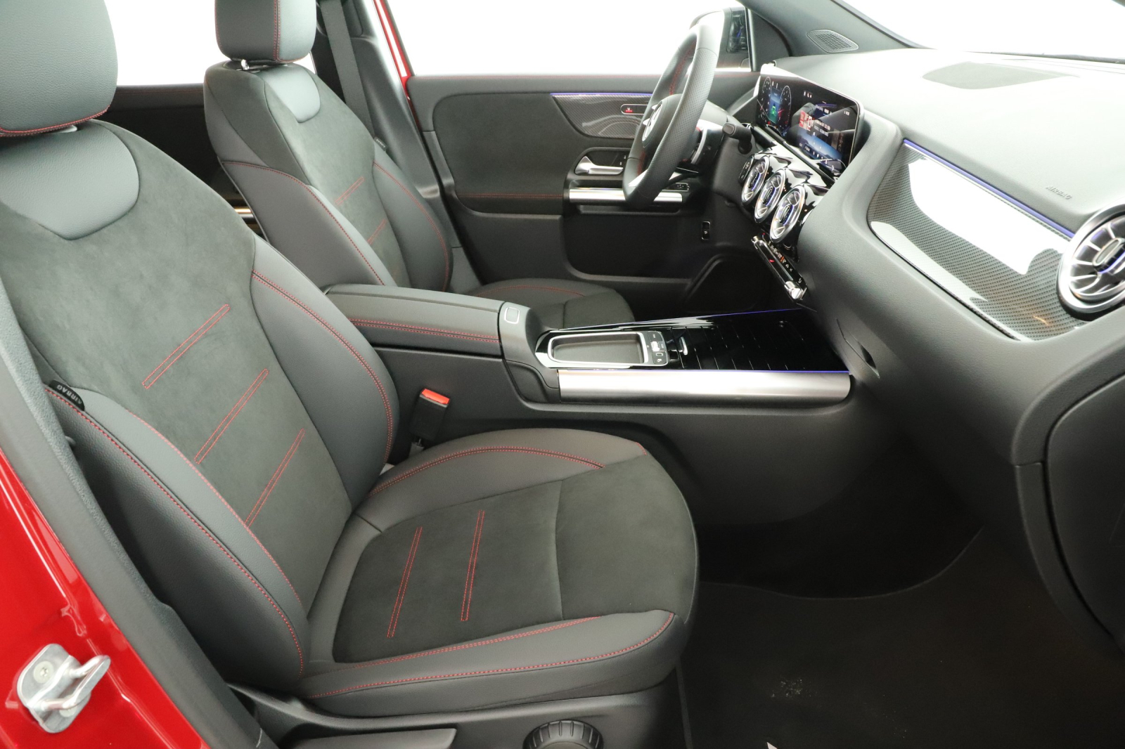 Mercedes - Benz GLA - 2025