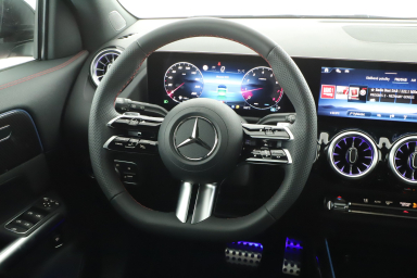 Mercedes - Benz GLA - 2025