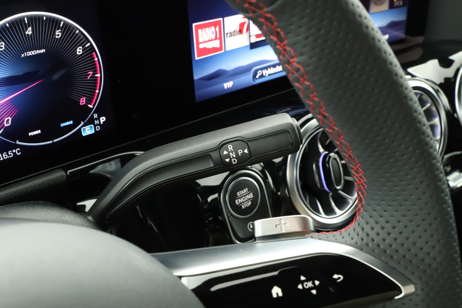 Mercedes - Benz GLA - 2025