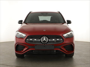 Mercedes - Benz GLA - 2025