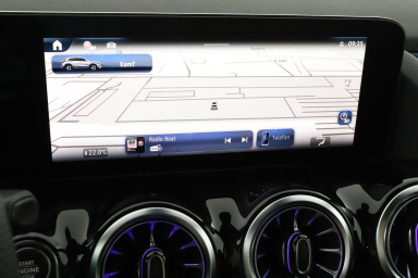 Mercedes - Benz GLA - 2025