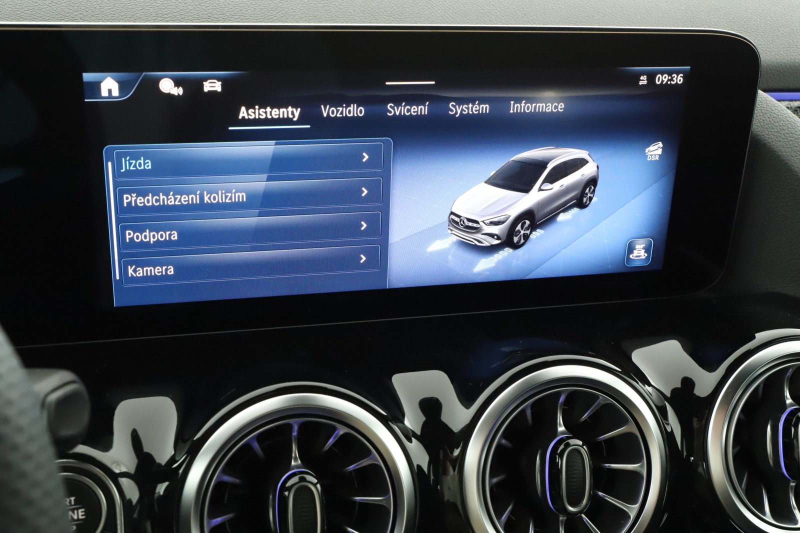 Mercedes - Benz GLA - 2025