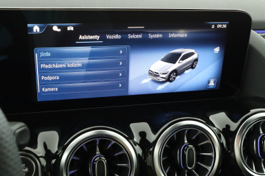 Mercedes - Benz GLA - 2025