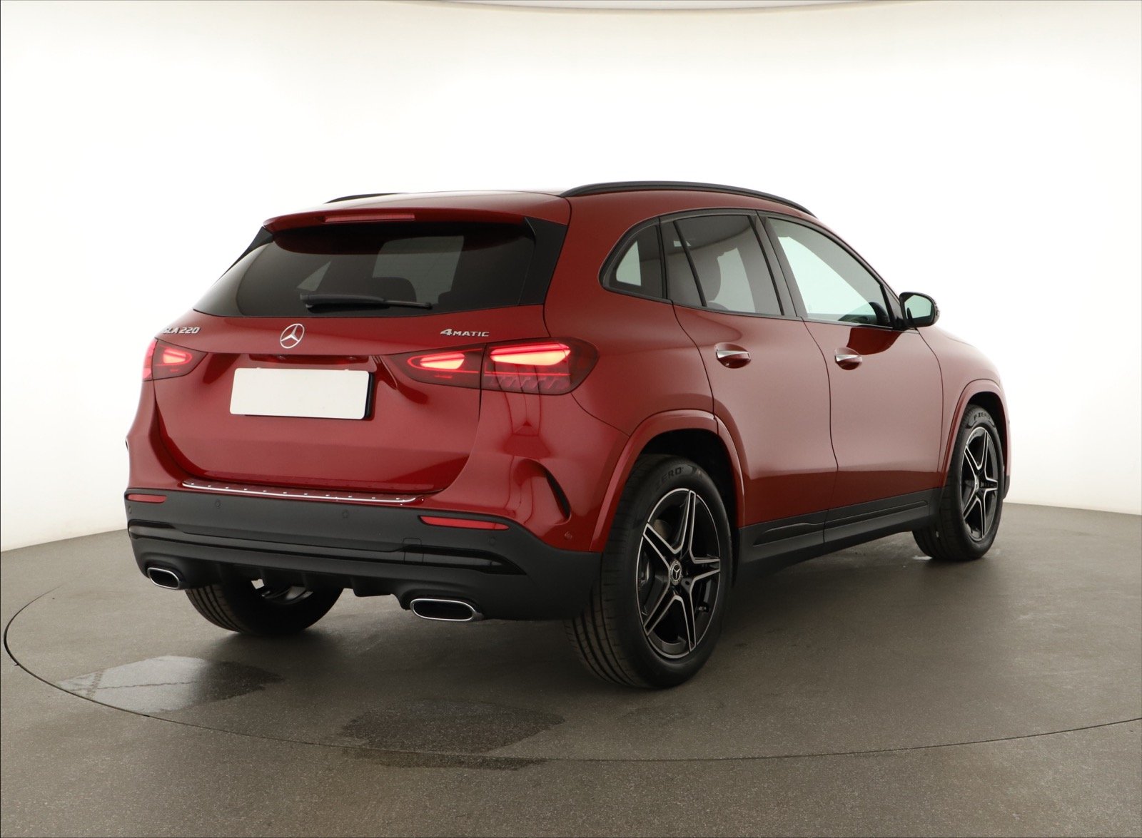 Mercedes - Benz GLA - 2025