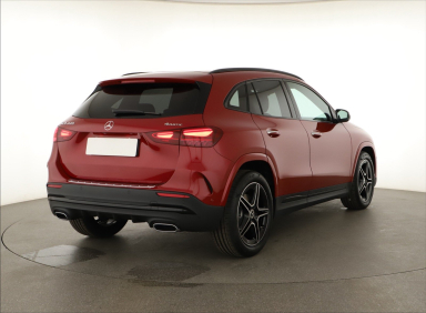 Mercedes - Benz GLA - 2025