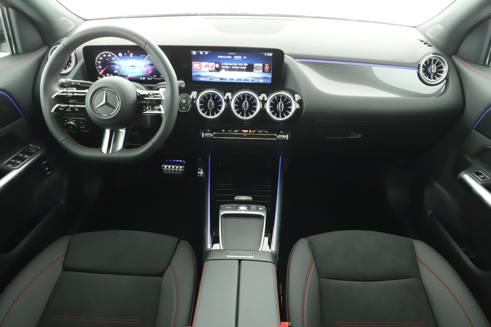 Mercedes - Benz GLA - 2025