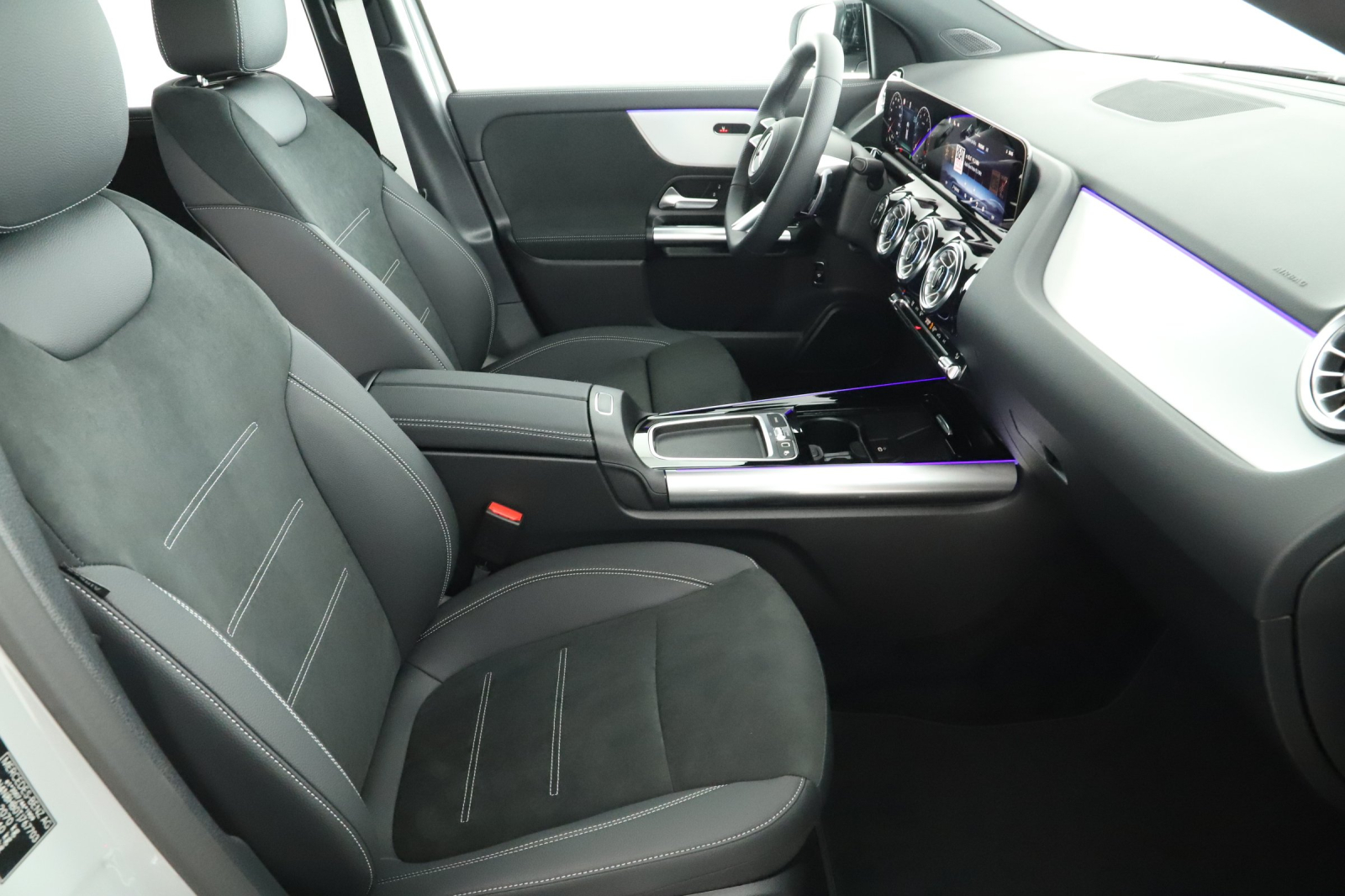 Mercedes - Benz GLA - 2025