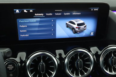 Mercedes - Benz GLA - 2025