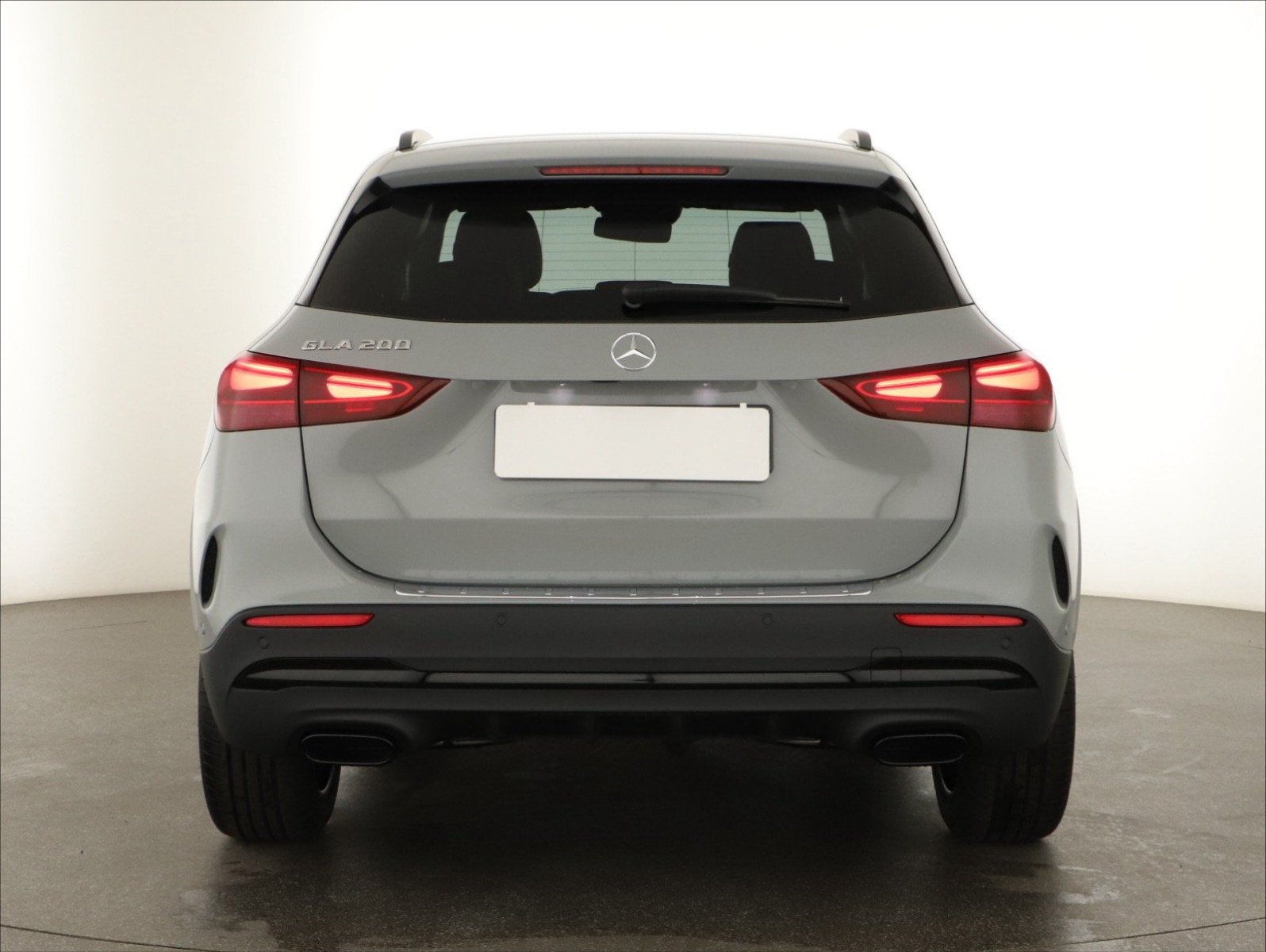 Mercedes - Benz GLA - 2025