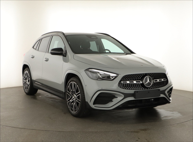 Mercedes-Benz GLA 2025