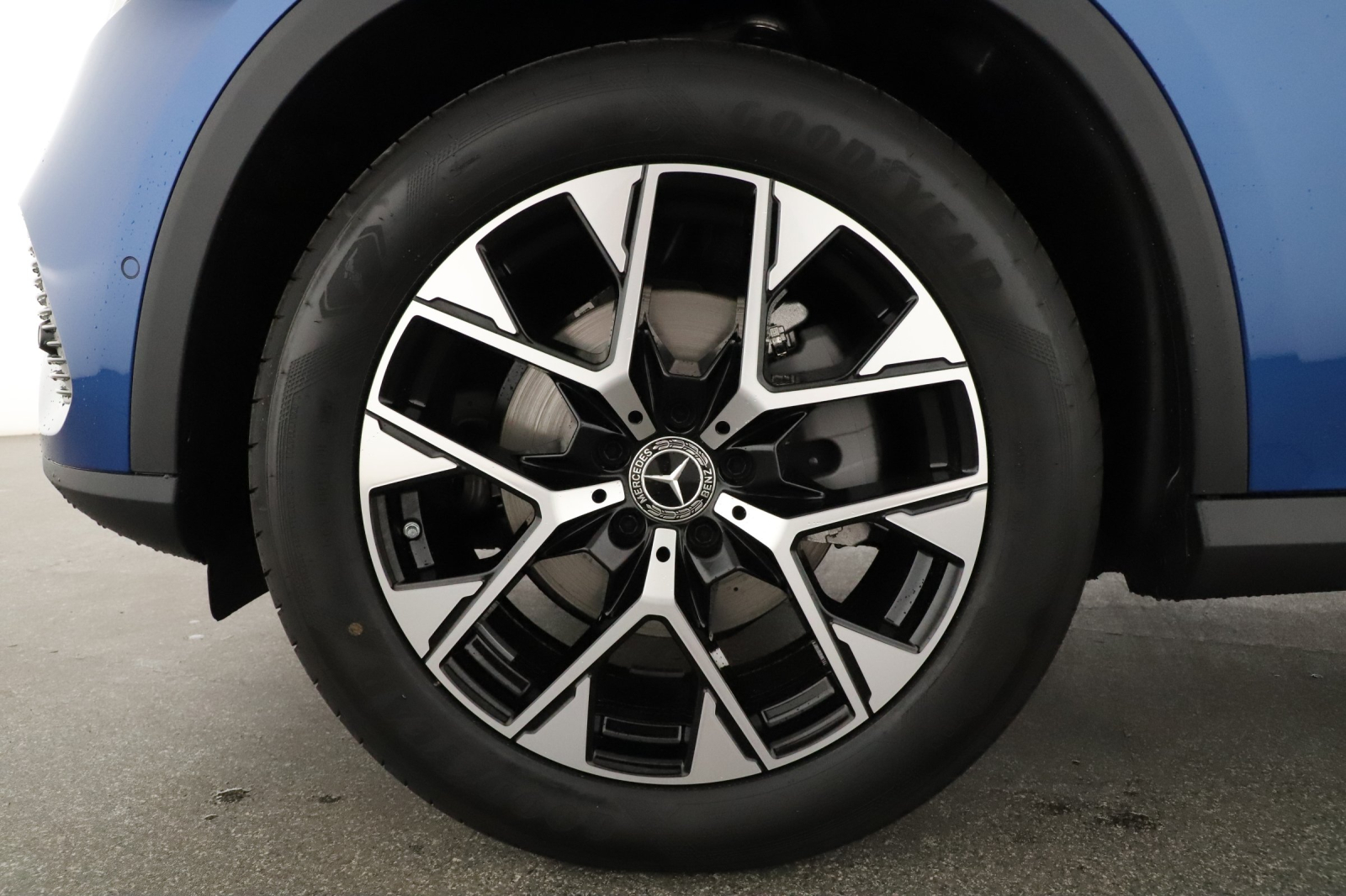 Mercedes - Benz GLC - 2025