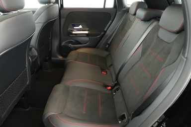 Mercedes - Benz GLA - 2025