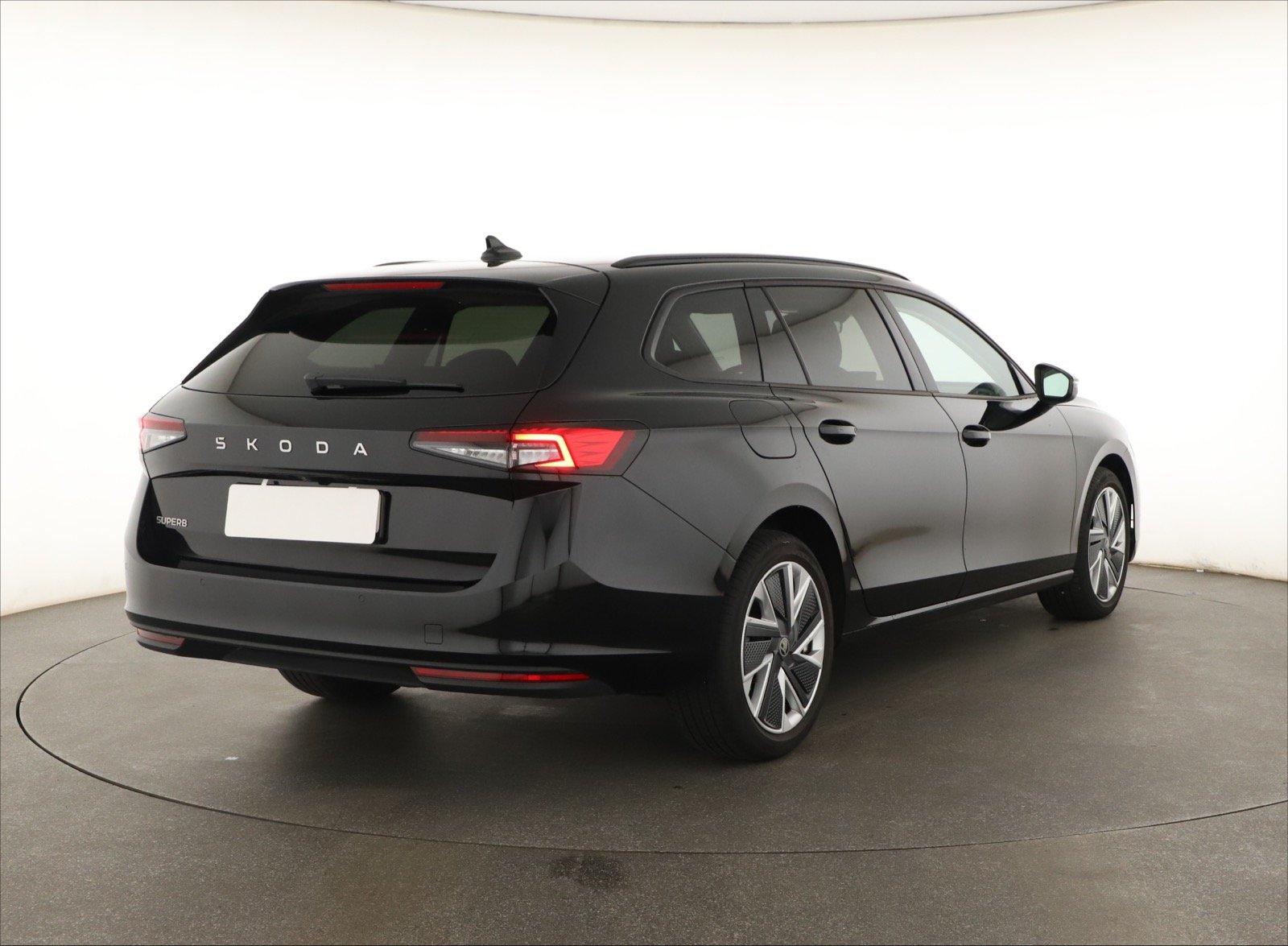 Škoda Superb - 2025