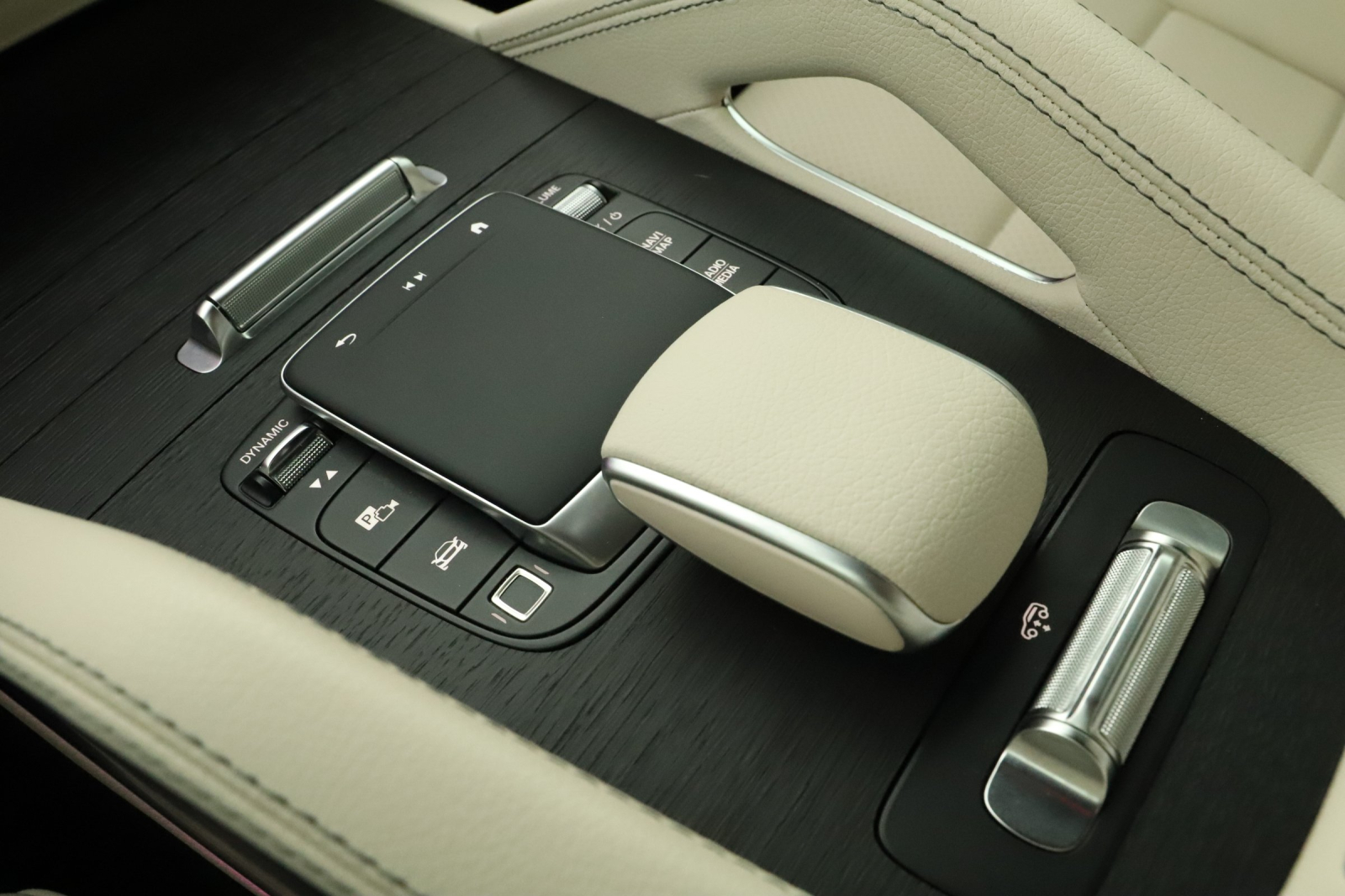 Mercedes-Benz GLE - 2025