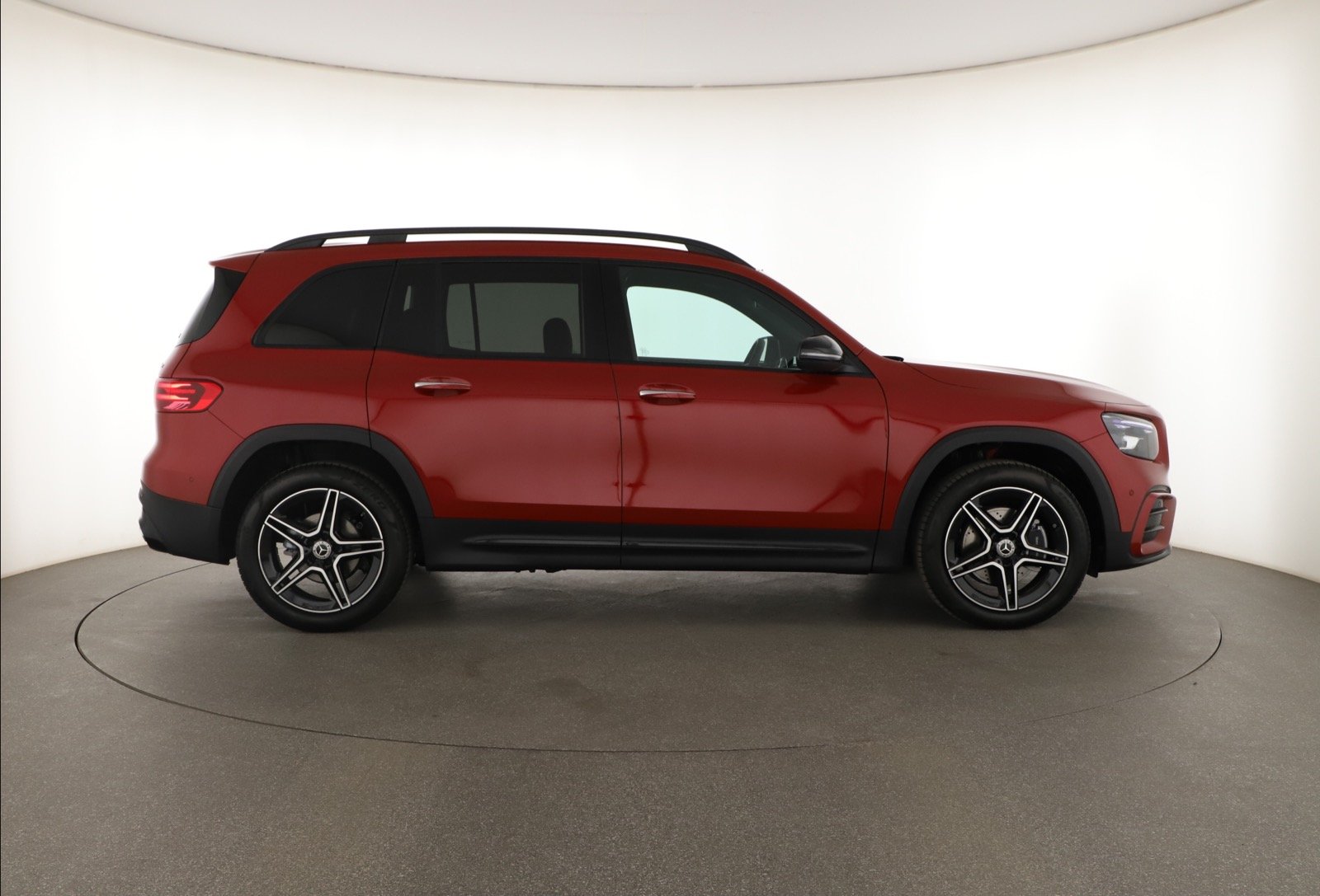 Mercedes-Benz GLB - 2025