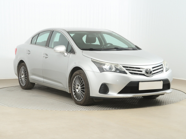 Toyota Avensis 2012