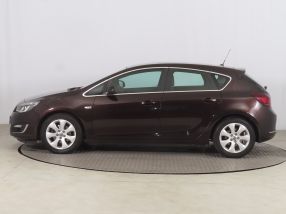 Opel Astra - 2015
