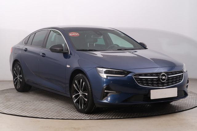 Opel Insignia 2022