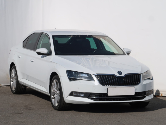Škoda Superb 2015