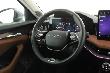 Škoda Superb - 2025