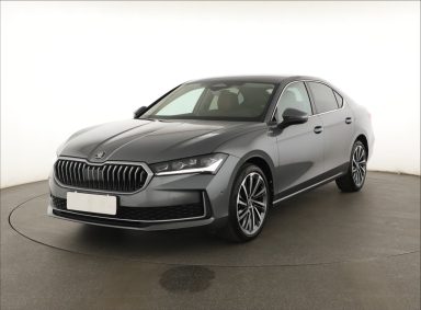 Škoda Superb - 2025
