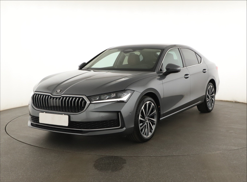 Škoda Superb, 2025