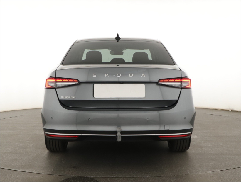 Škoda Superb, 2025