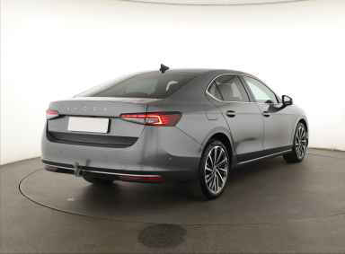 Škoda Superb - 2025