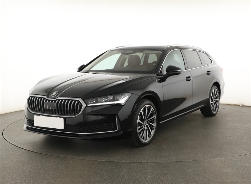 Škoda Superb, 2025