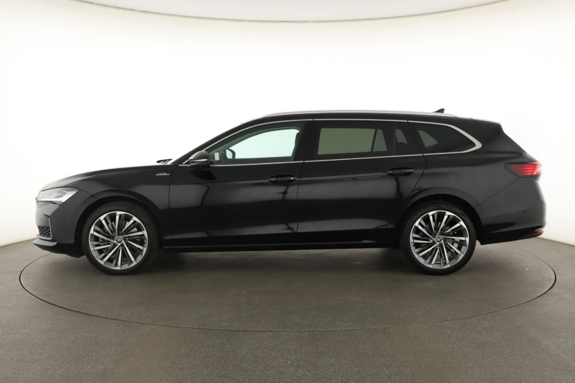 Škoda Superb, 2025
